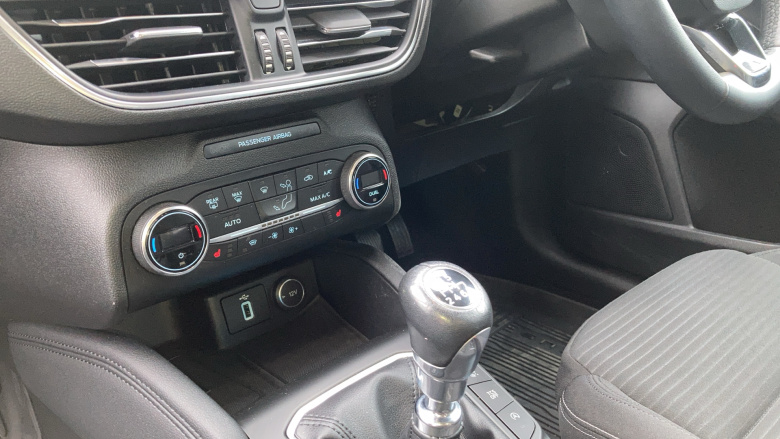 Ford Focus 1.0 EcoBoost 125 Titanium 5dr Petrol Hatchback